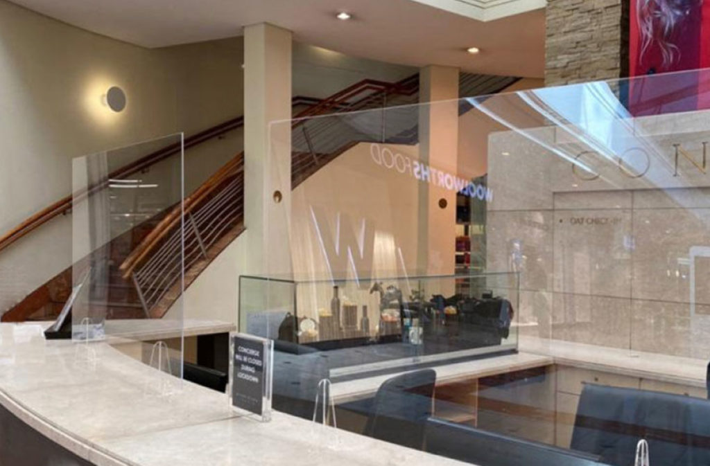 Back to work with Covid-19 Portable Plexiglass for Hotel Counter